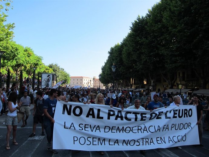 Cabecera De La Manifestación Del 19J De Palma