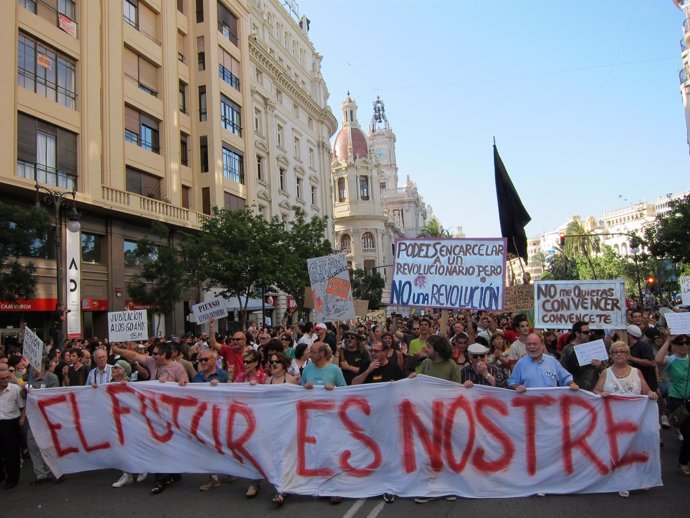 Cabecera De La Manifestación 19J En Valencia