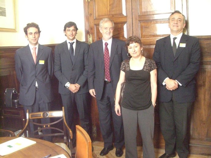 Encuentro Afectados Por El Cierre Del Espacio Aéreo Con El PNV