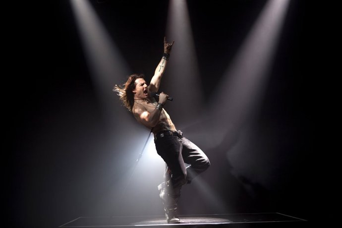 Tom Cruise Es Un Rockero En Rock Of Ages