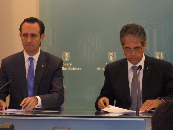El Nuevo Presidente Del Govern Y El Portavoz, José Ramón Bauzá Y Rafael Bosch