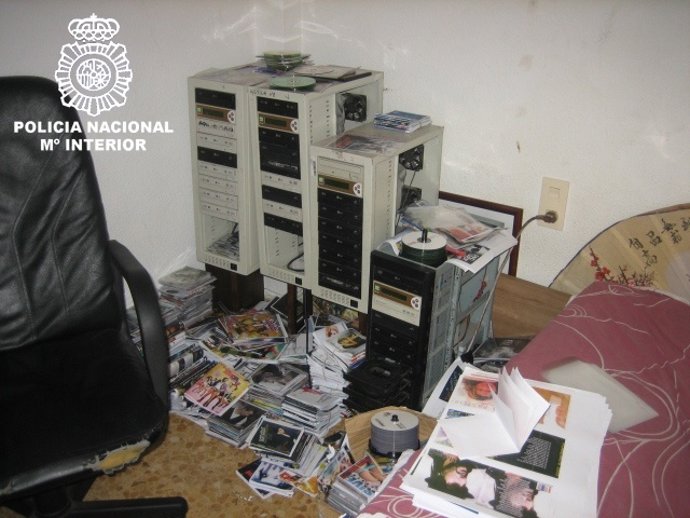 Desarticulada Una Organización Dedidcada A Copiar DC