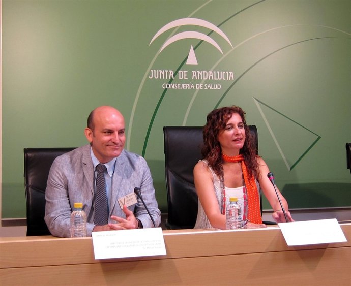 La Consejera De Salud, María Jesús Montero, Y El Doctor Manuel Romero