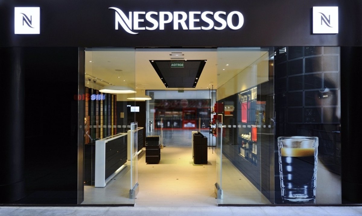 ganar Previamente negocio Nespresso abre segunda tienda en el centro comercial La Maquinista  (Barcelona)
