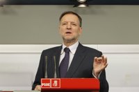 El PSOE tiende la mano al 15M