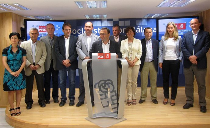 Diputados Provinciales Del PSOE Junto Con Heredia