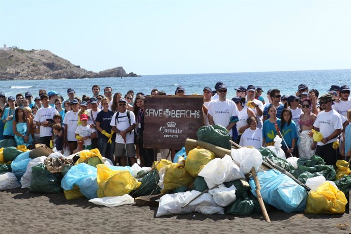 'Coronita Save The Beach'
