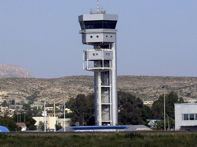Torre De Control Del Aeropuerto De Alicante