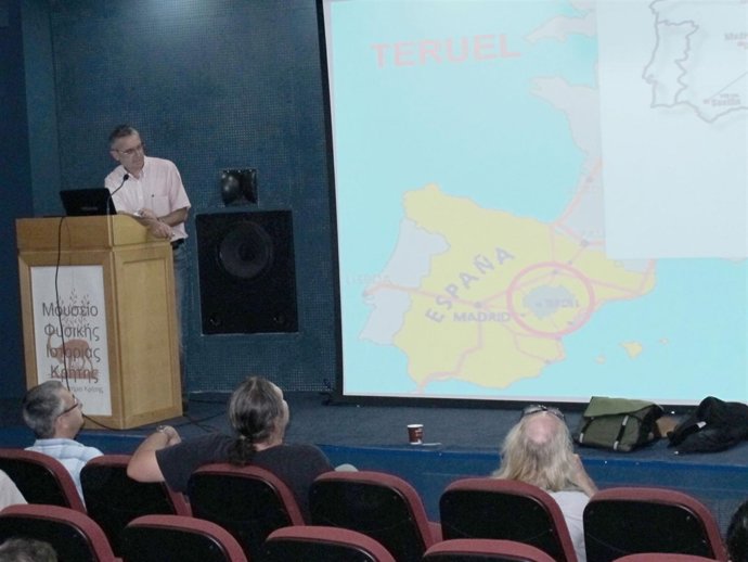 Luis Alcalá En La Presentación De Teruel En Grecia