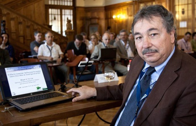 El Coordinador Del Proyecto CONSOLIDER, Miguel Ángel Pericás
