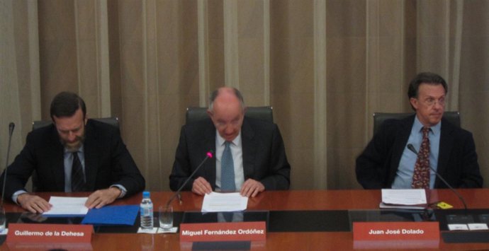 El Gobernador Del Banco De España, Miguel Ángel Fernández Ordóñez