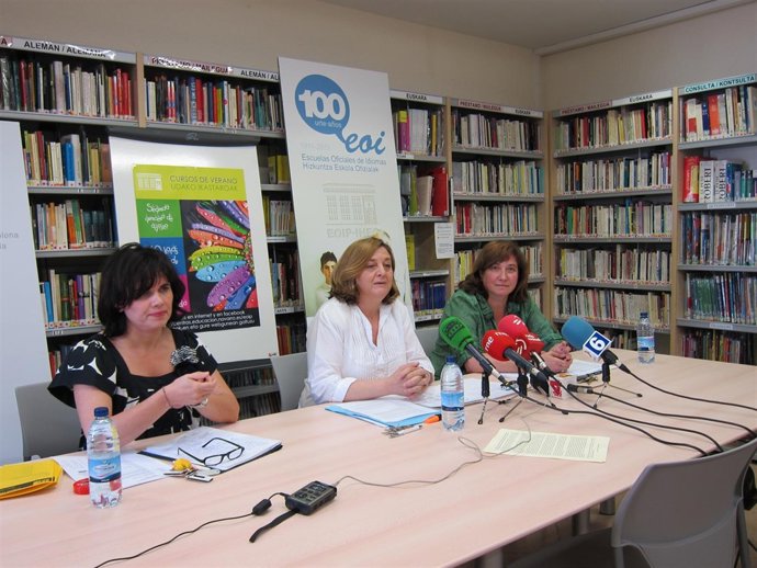 Secretaria, Directora Y Jefa De Estudios De La Escuela De Idiomas De Pamplona.