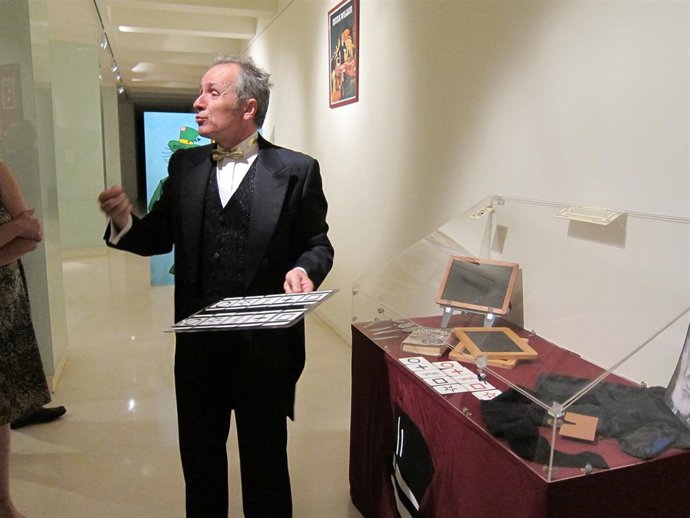 El Mago Carlos Serrate, En El Museo De La Ciencia.