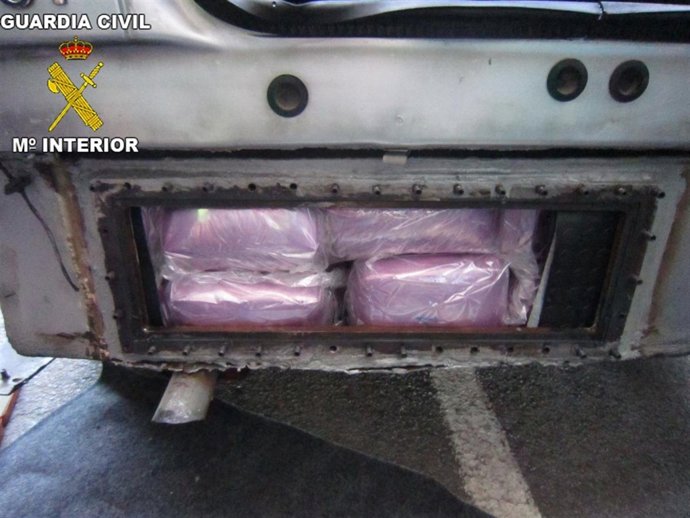 Hachís Intervenido En El Maletero De Un Coche