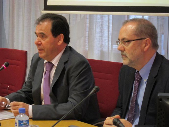 El presidente de Ctesc y el secretario de Economía y Finanzas de la Generalitat