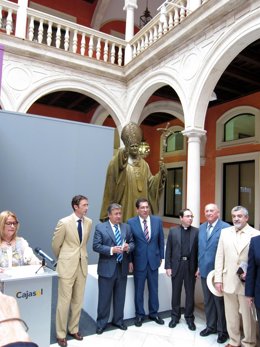 Pulido En La Inauguración De Una Exposición Sobre El Monumento A Juan Pablo II
