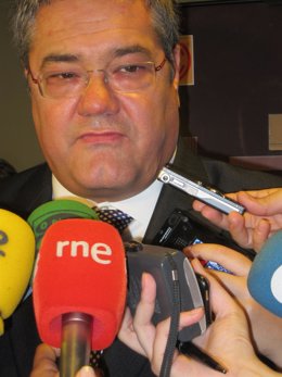 El Portavoz Del PP, Antonio Torres