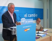 Arenas: Los tribunales están poniendo en cuestión "permanentemente" las decisiones de la Junta sobre el sector público