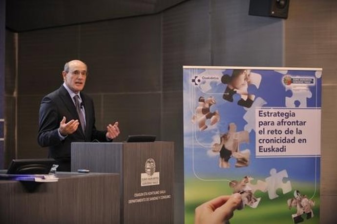 El Consejero De Sanidad, Rafael Bengoa.                 