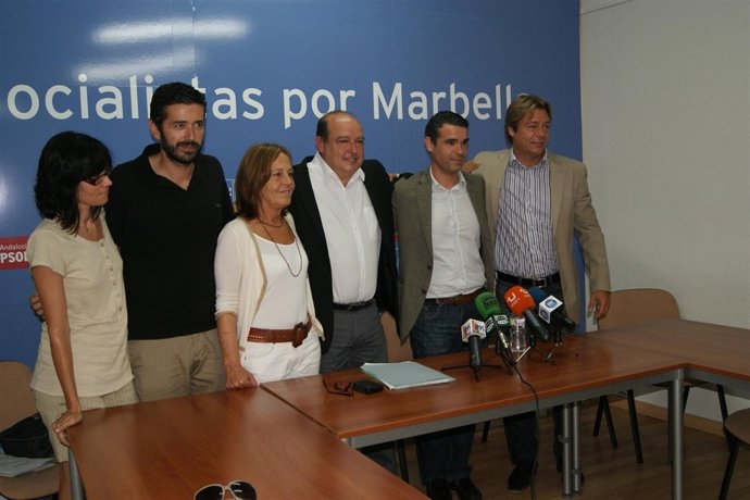 Miguel Luna Junto Con Ediles Socialistas De Marbella