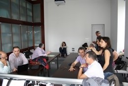 Encierro De Representantes Sindicales En La Consellería De Educación.