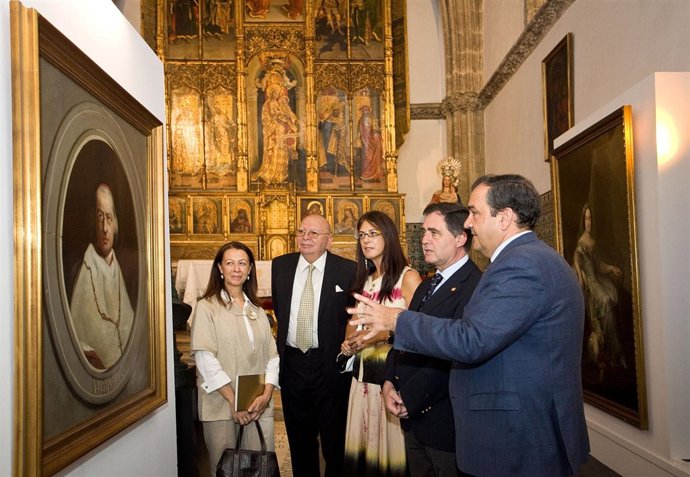 El Rector De La US, Joaquín Luque, En La Inauguración De Una Exposición De La US