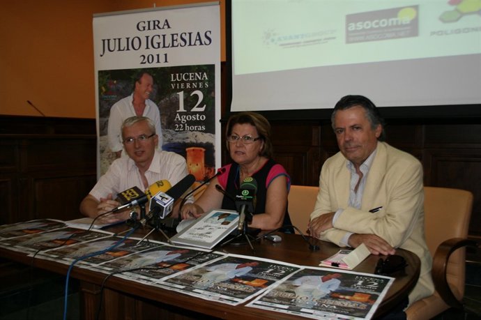 Un Momento De La Rueda De Prensa