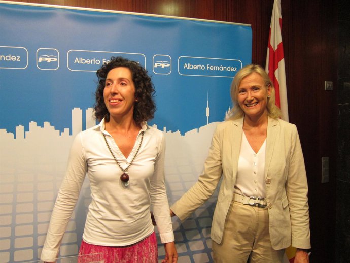 La Concejala Elis Casanova Casanova Y  Àngels Esteller (PP)