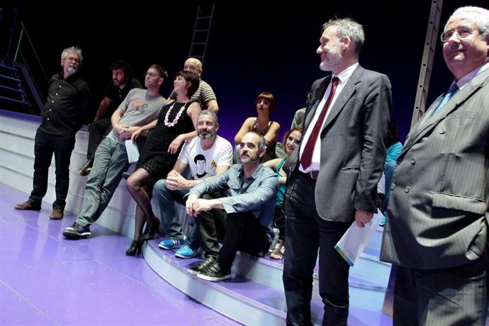 roberto varela participa na presentacion da obra a opera dos 3 reaisfoto: ana va