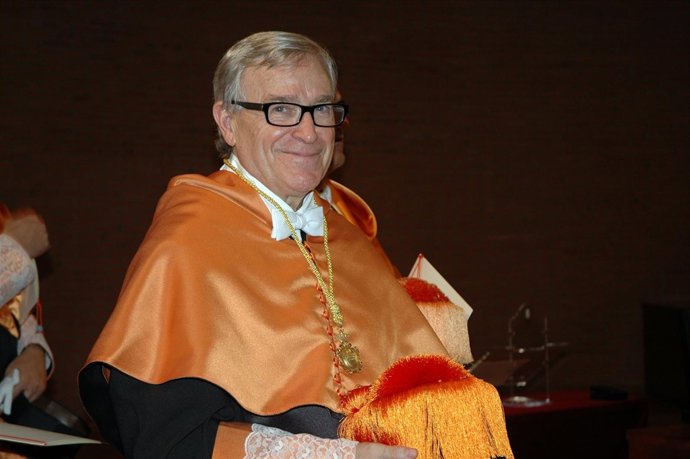 Luzón, Doctor Honoris Causa