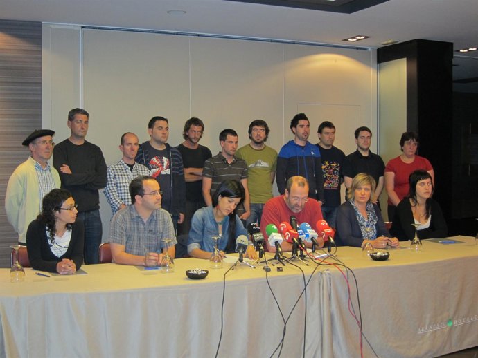 Representantes De Los Firmantes Del Acuerdo De Gernika