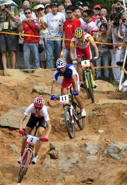 Hermida, décimo en la prueba de mountain bike que gana el francés Absalon 