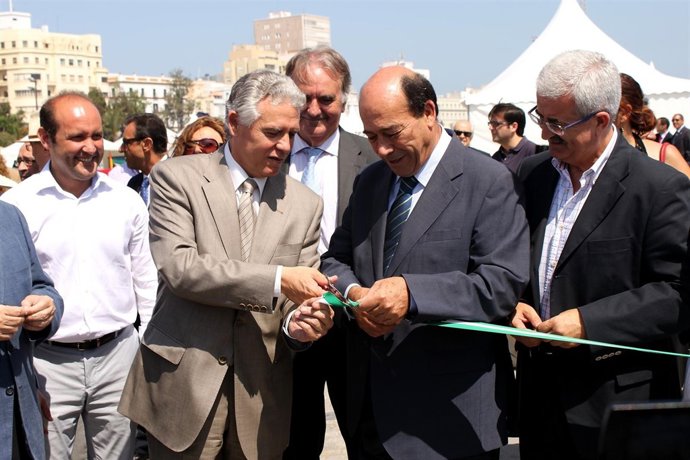 Francisco Menacho, Inaugurando La Feria Mar De Libertades En Cádiz