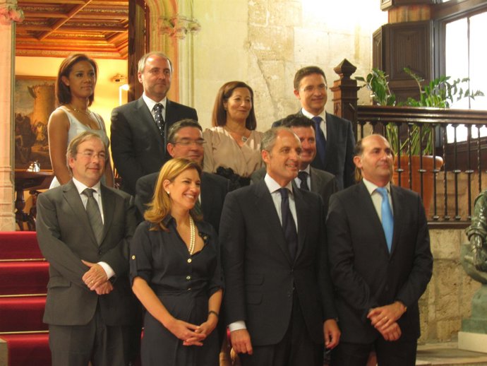 Camps Junto A Los Nuevos Consellers