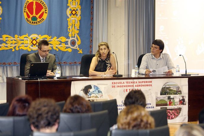 Rubén Rebollar, Ana Arana Y David Benito, En La UPNA.