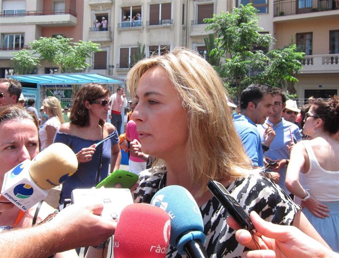 Castedo Atiende A Los Medios Tras La Mascletà