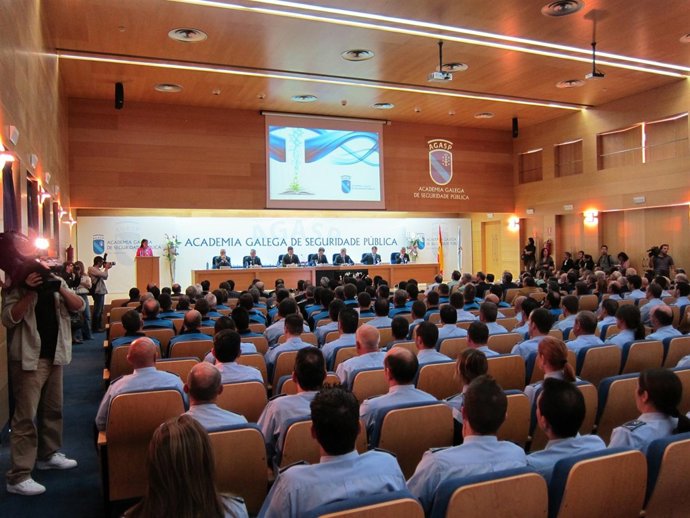 Acto De Entrega De Diplomas En La AGASP