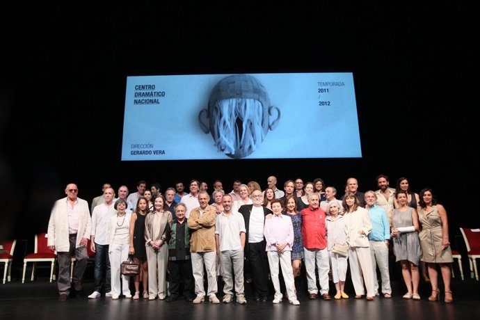 Foto De Familia De La Temporada 2011-12 Del CDN
