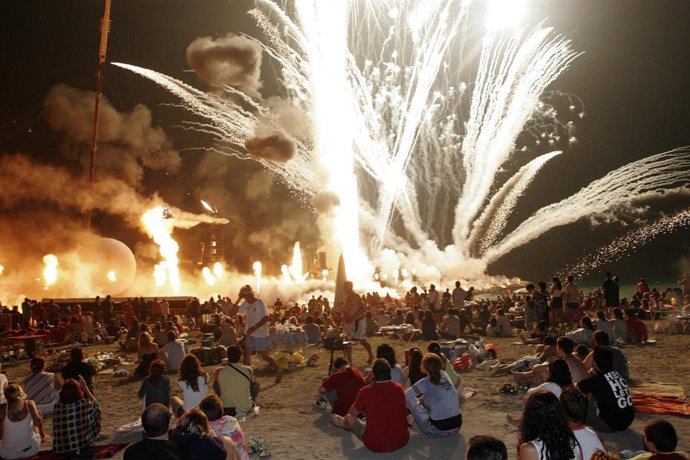 Espectáculo Pirotécnico De La Noche De San Juan 