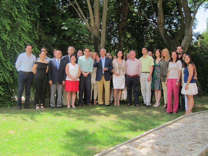 Arenas Y Nieto Con Concejales Y Diputados