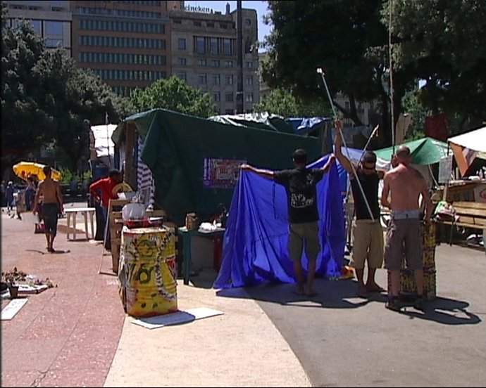 Los 'indignados' de Barcelona acusan al Govern