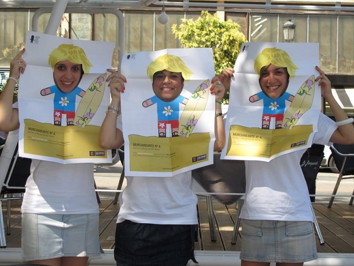 La Campaña 'Murcianea' Promociona La Región Con Un 'Flashmob' En Madrid