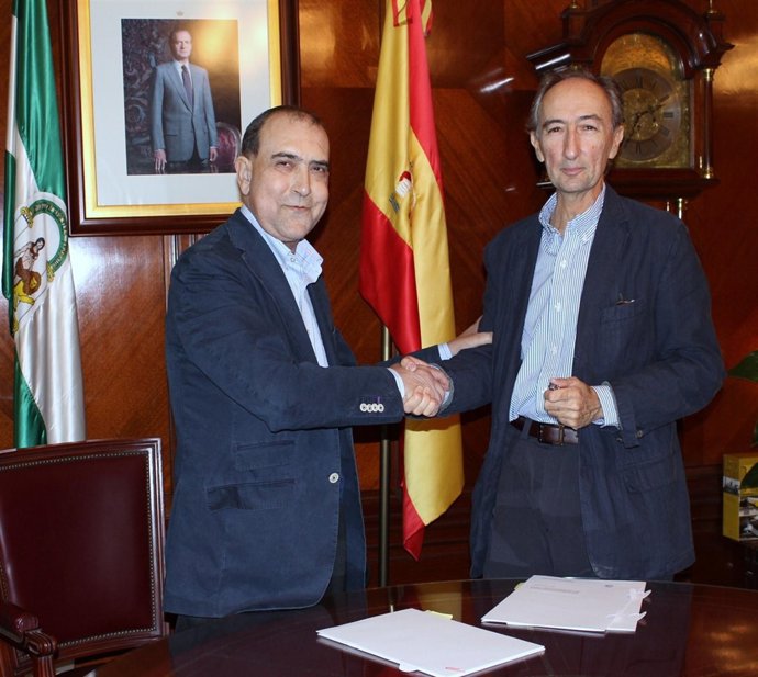 El Presidente Del Puerto, José Cejudo, Con El Arquitecto José Álvarez Checa. 