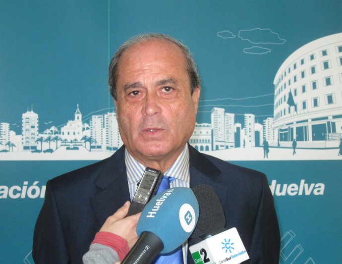 El presidente de la FOE, Antonio Ponce, en rueda de prensa.