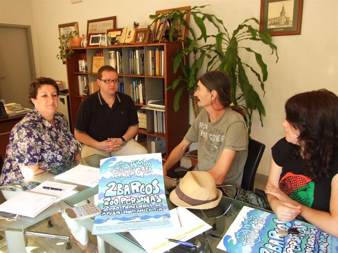 La Alcaldesa De Aspe, Nieves Martínez Y El Concejal De Educación, Sergio Puerto