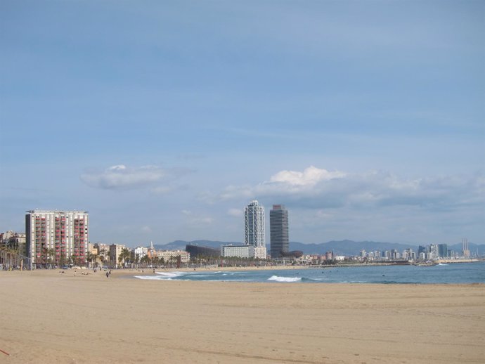 Las playas de Barcelona serán foco de celebración de la verbena de Sant Joan