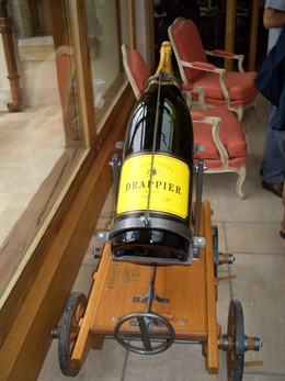 Botella De Champán De 37 Litros.