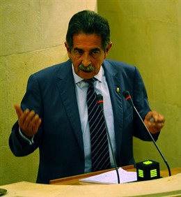 Revilla En El Parlamento 