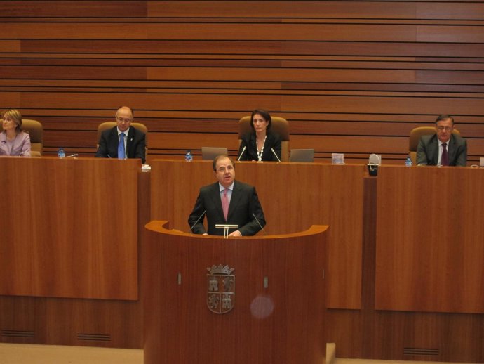 El Presidente Electo De La Junta, Juan Vicente Herrera, Durante Su Discurso