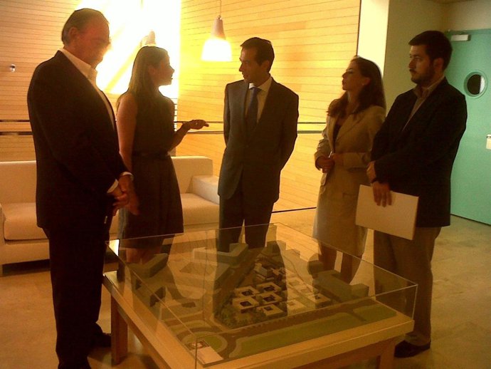 El Consejero De Asuntos Sociales, Salvador Victoria.